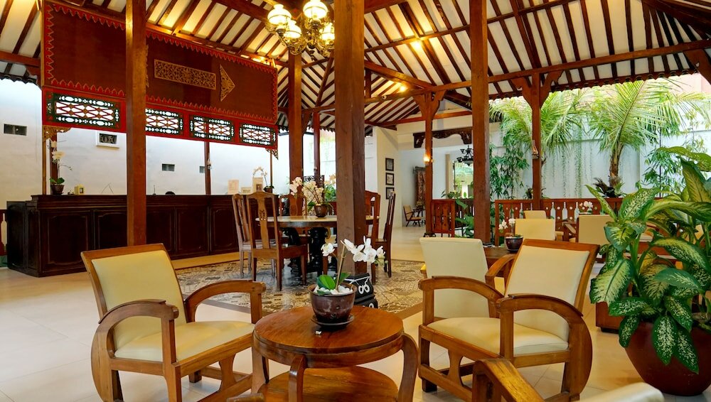 Фото Hotel Diana Jogja