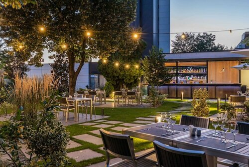 Гостиница Ramada by Wyndham Slatina Parc в Слатине