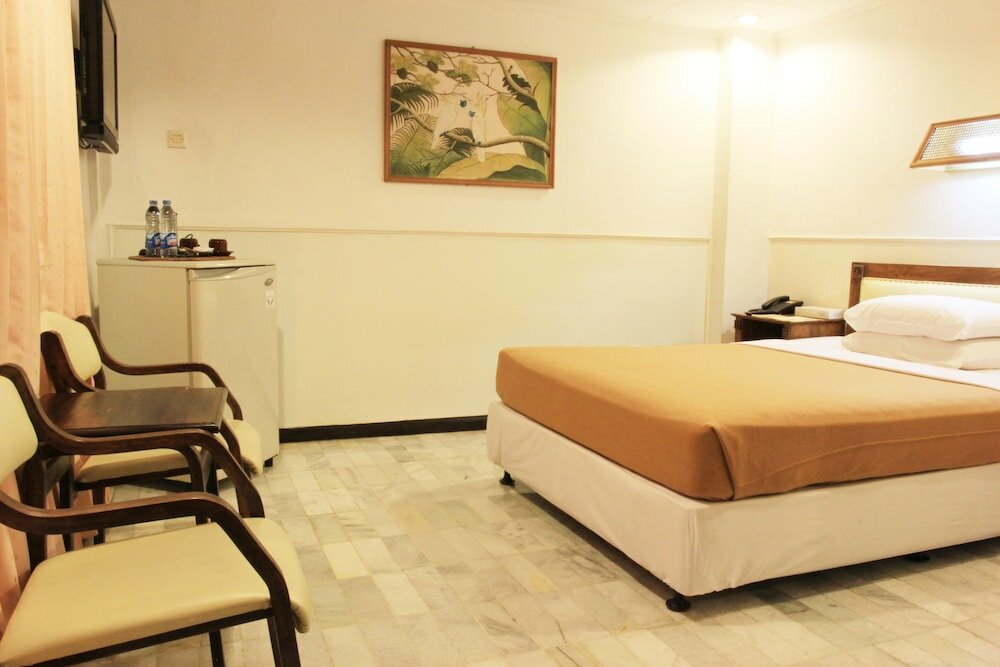 Фото Hotel Karthi