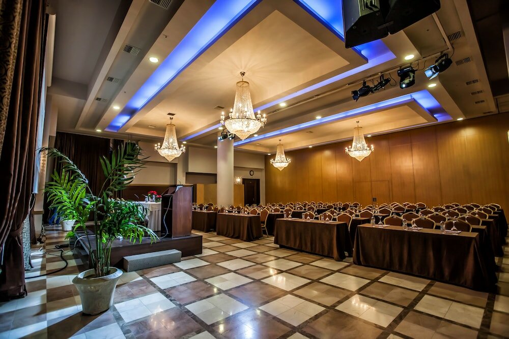 Фото Kouros Hotel