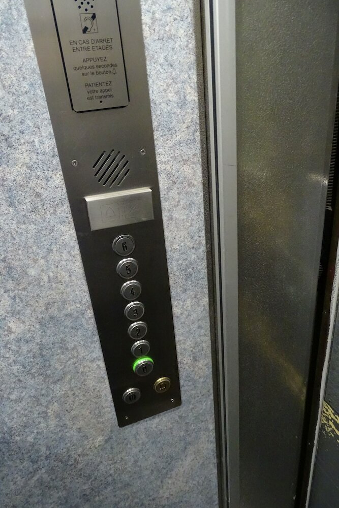 Фото Hipotel Paris Voltaire Bastille