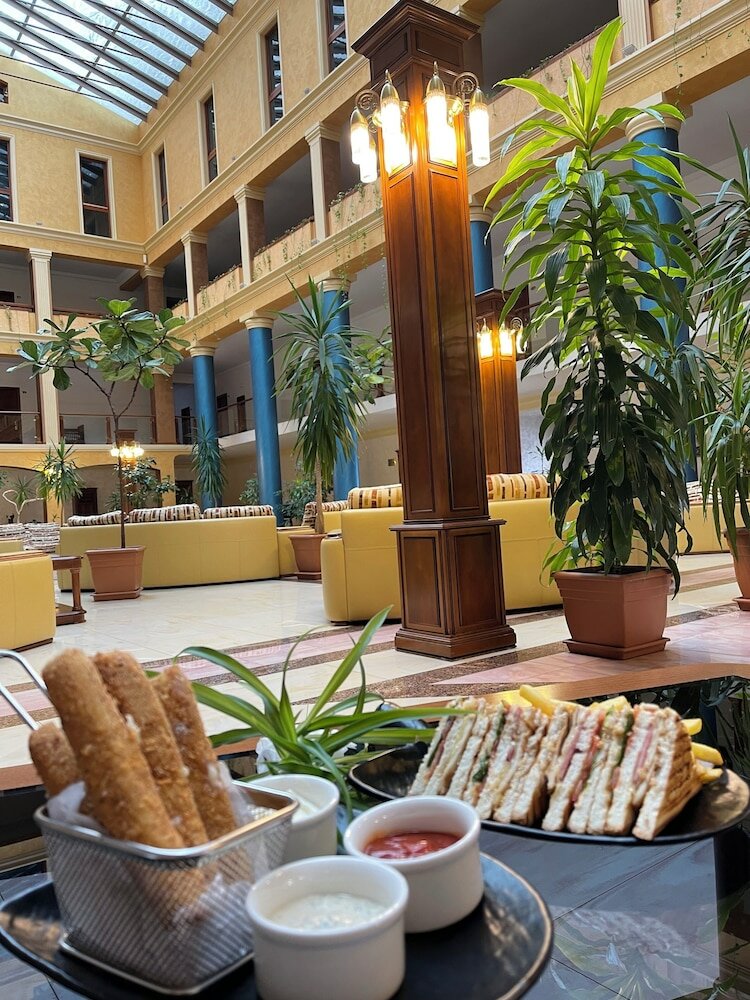 Фото Отель Россия