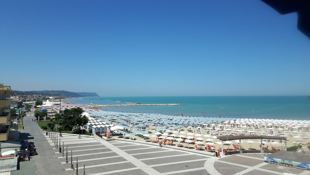 Фото Hotel Amelia