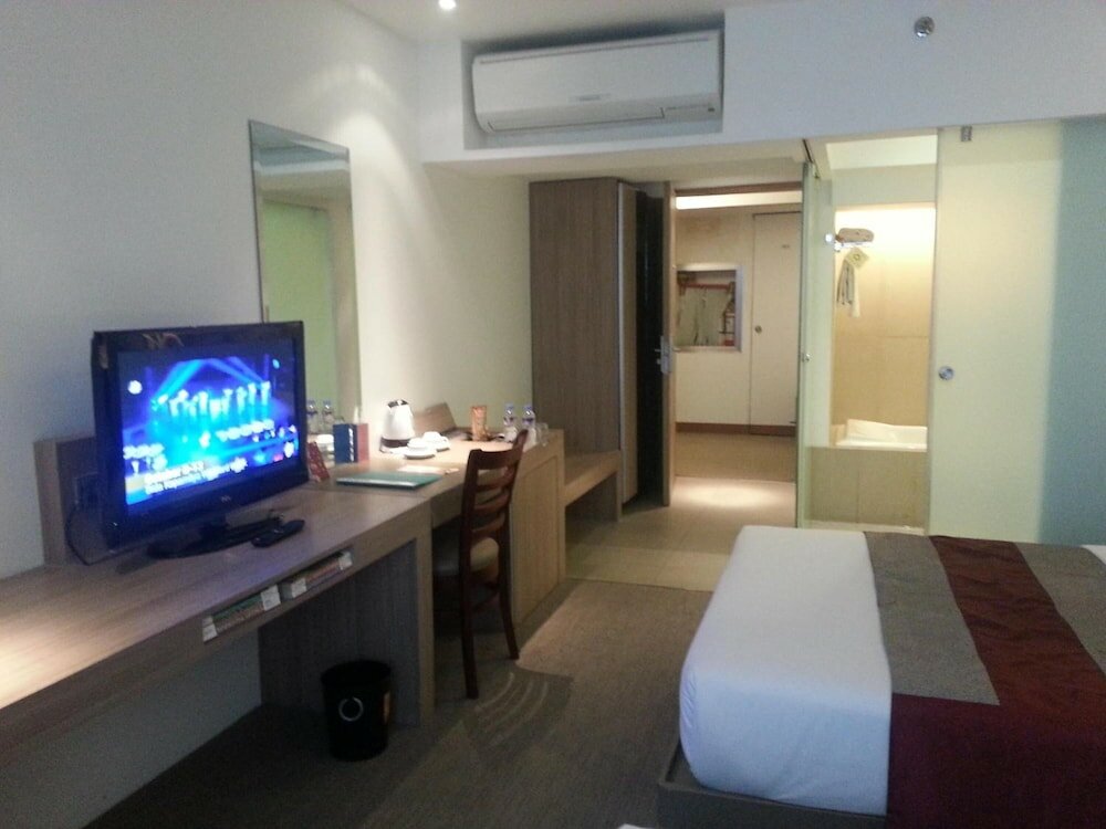 Фото The E-Hotel Makati