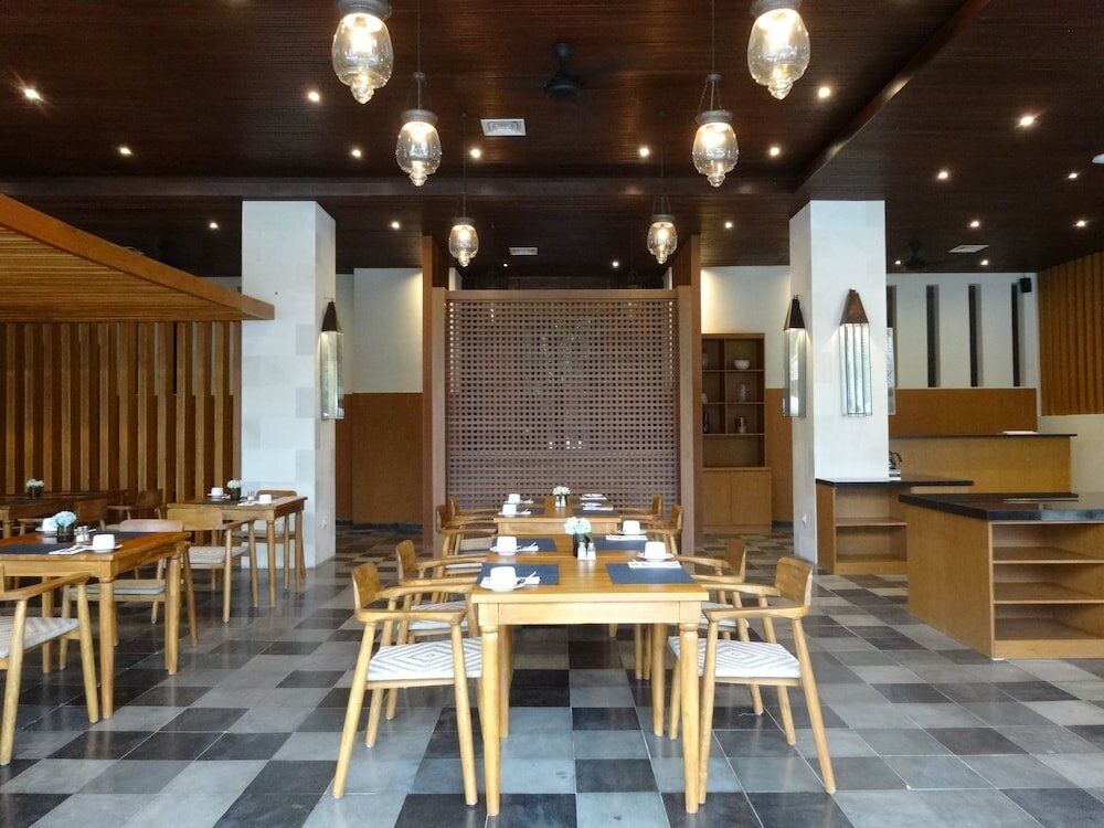 Фото Ubud Village Hotel