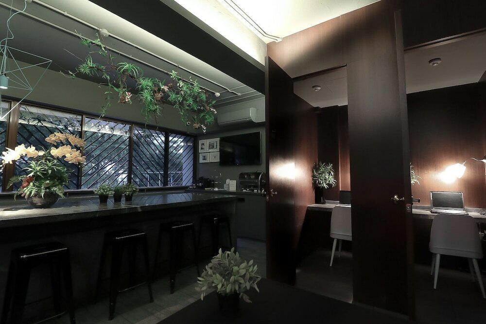 Фото The POD Boutique Capsule Hotel