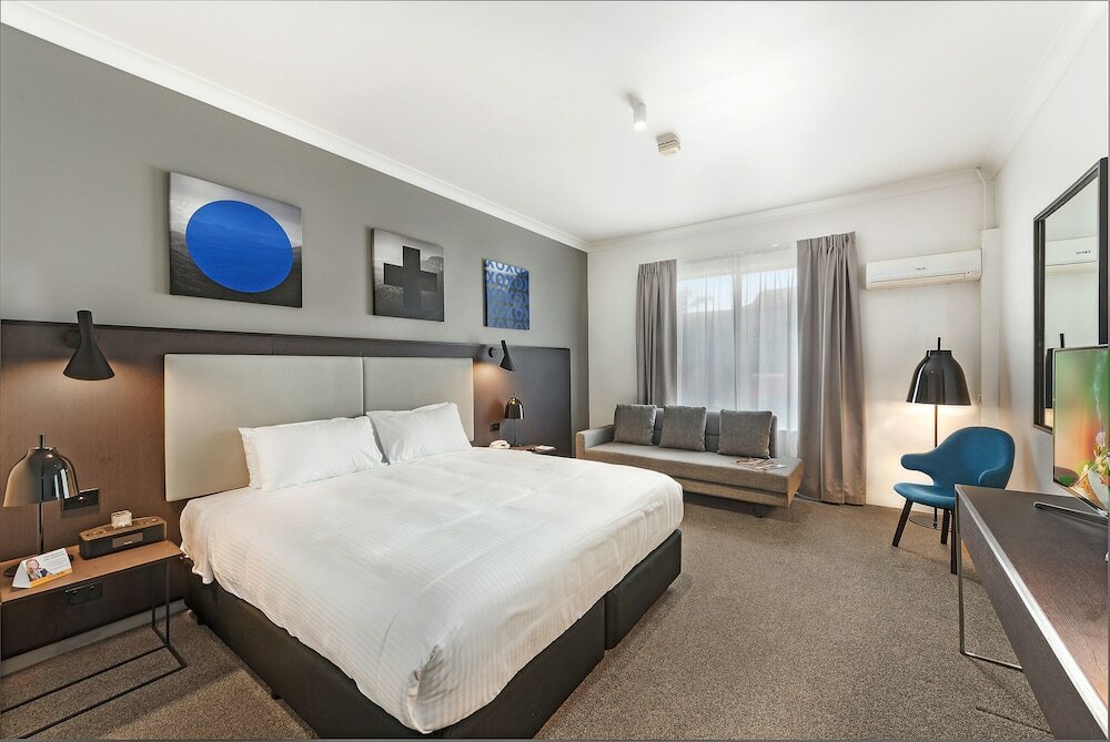 Фото CKS Sydney Airport Hotel