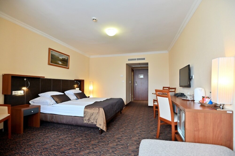 Фото Hotel Eger & Park