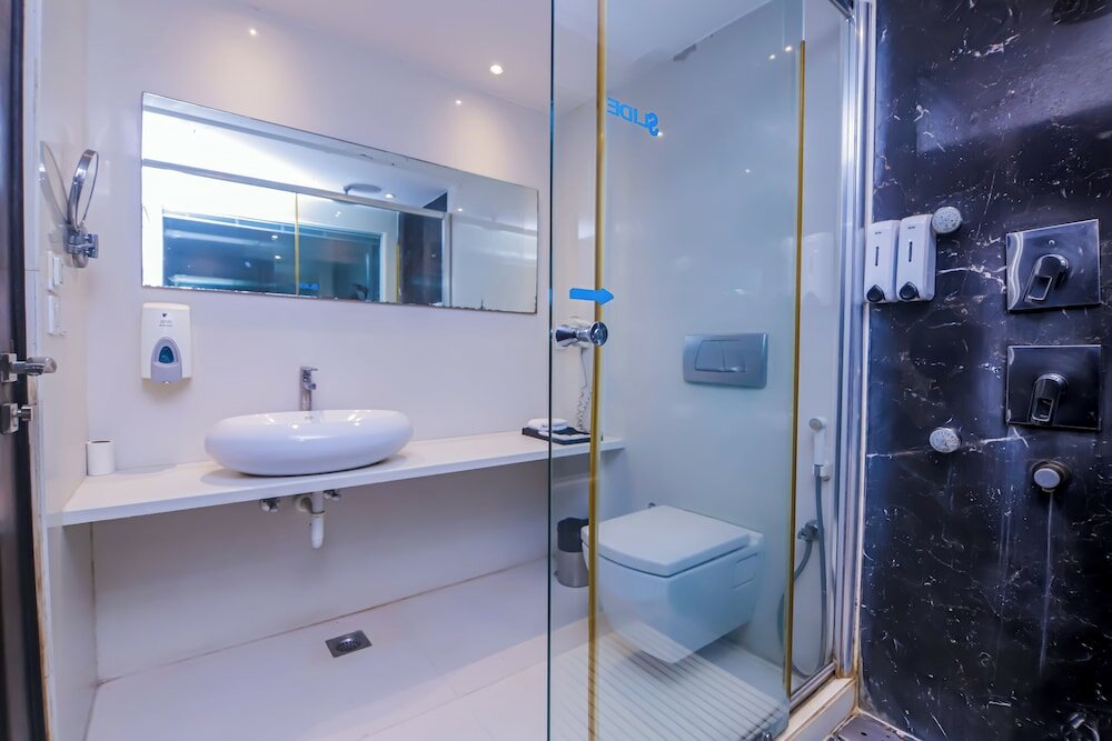 Фото Hotel Godwin Deluxe