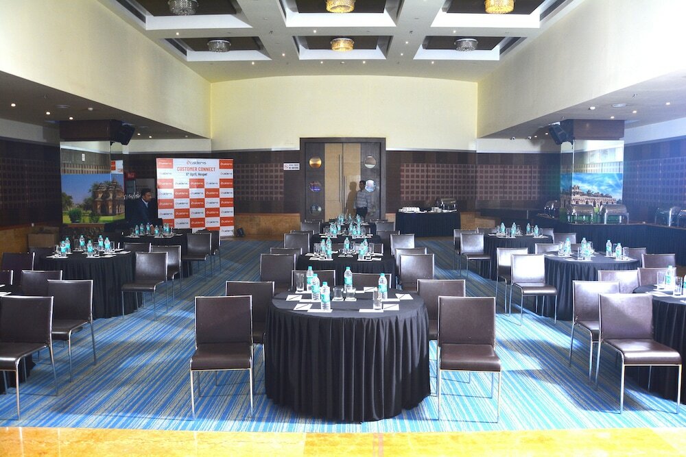 Фото Royal Orchid Central Kireeti Hampi