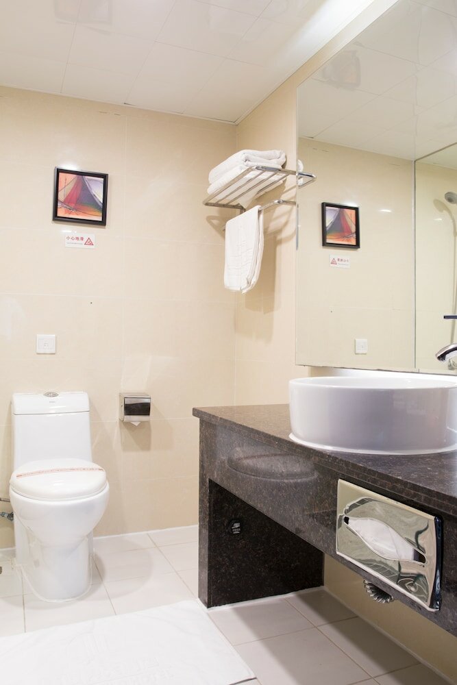 Фото New World Hotel