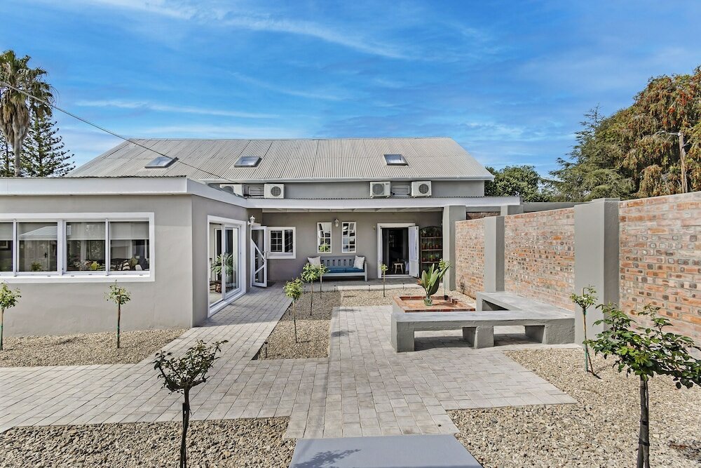 Фото La Montagne Bed & Breakfast