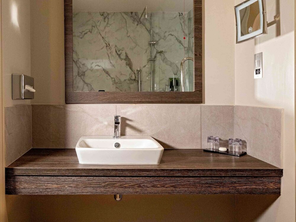 Фото Mercure Milton Keynes