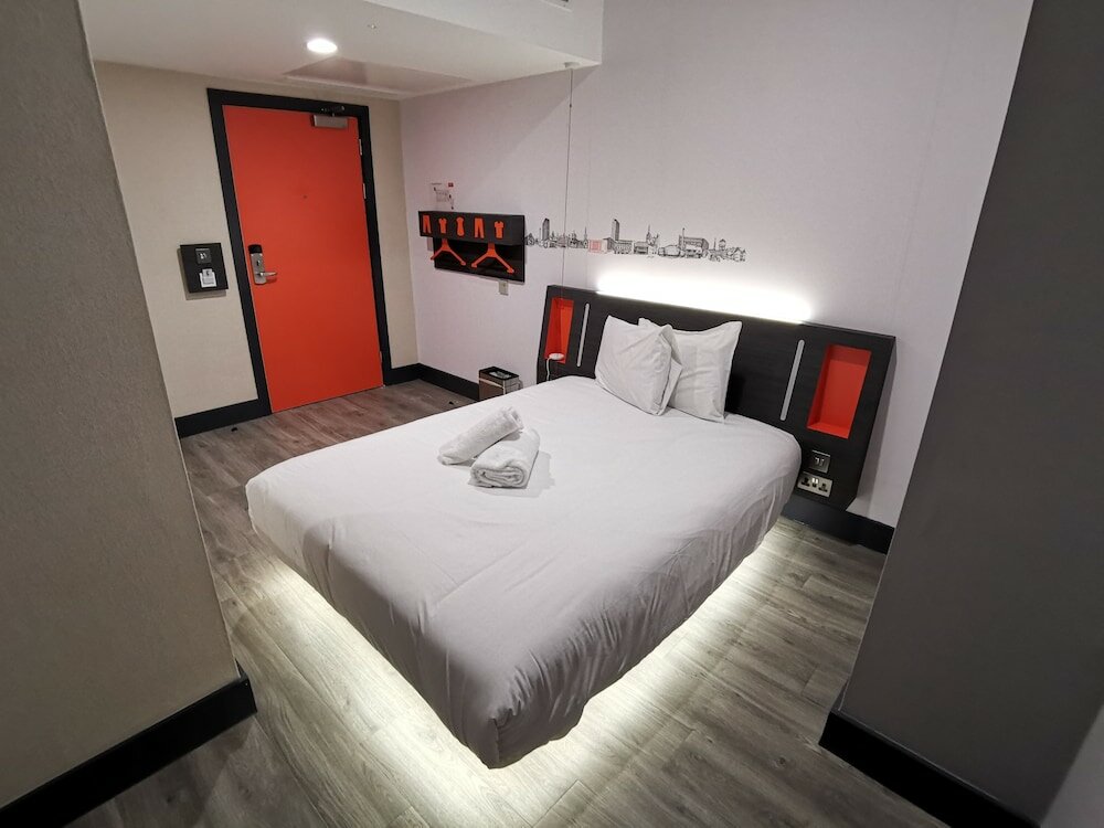 Фото EasyHotel Sheffield