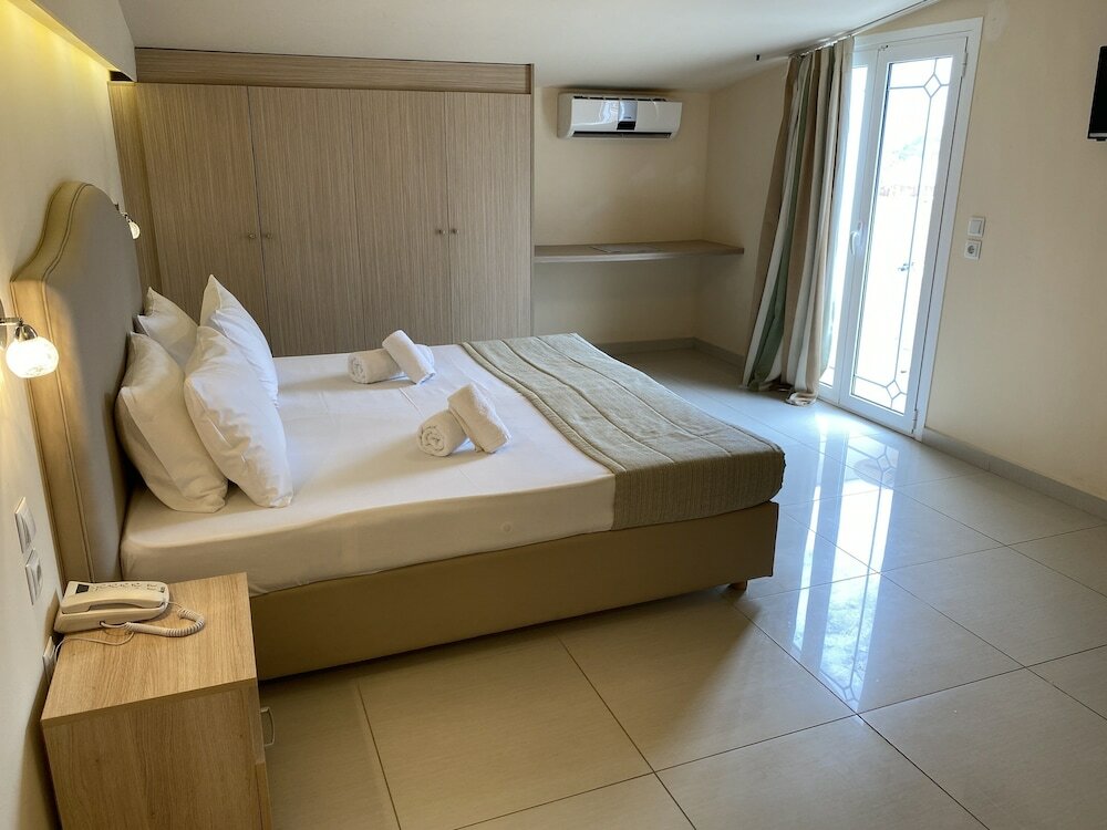 Фото Porto Planos Beach Hotel