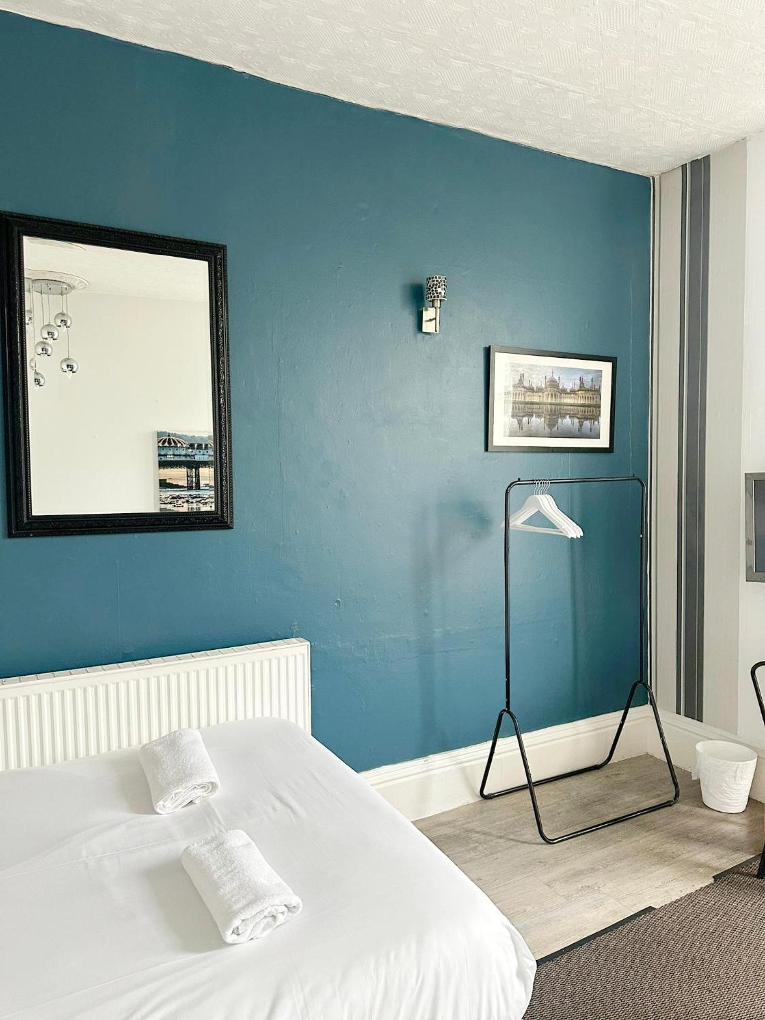 Фото Kipps Brighton Hostel