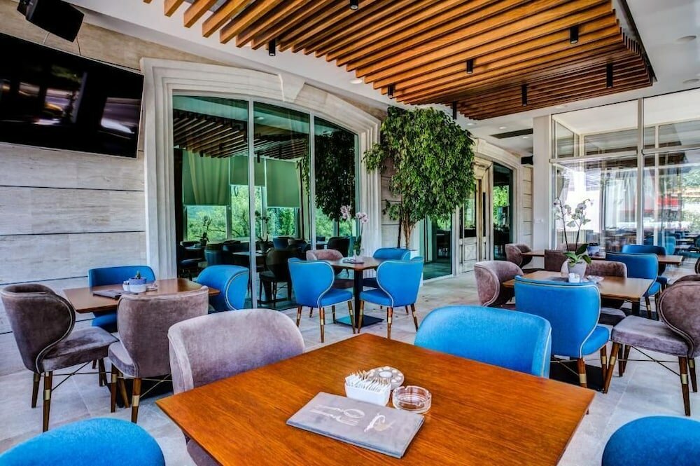 Фото 158070132991