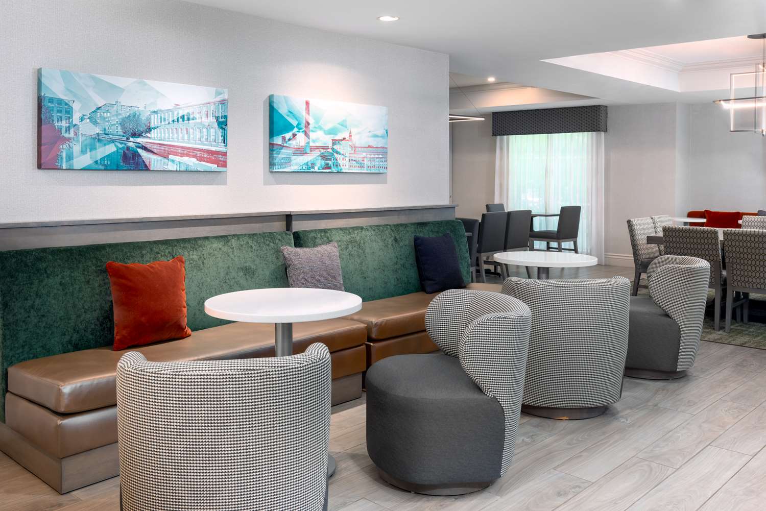 Фото Hampton Inn Boston Bedford Burlington