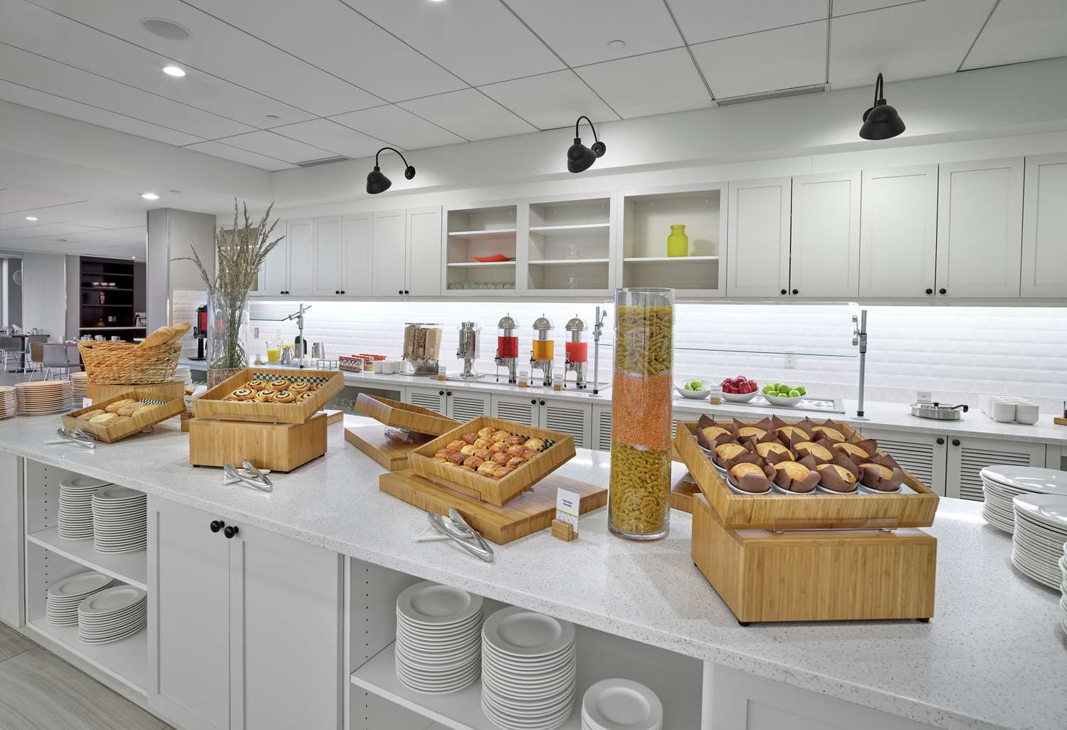 Фото DoubleTree by Hilton Edmonton Downtown