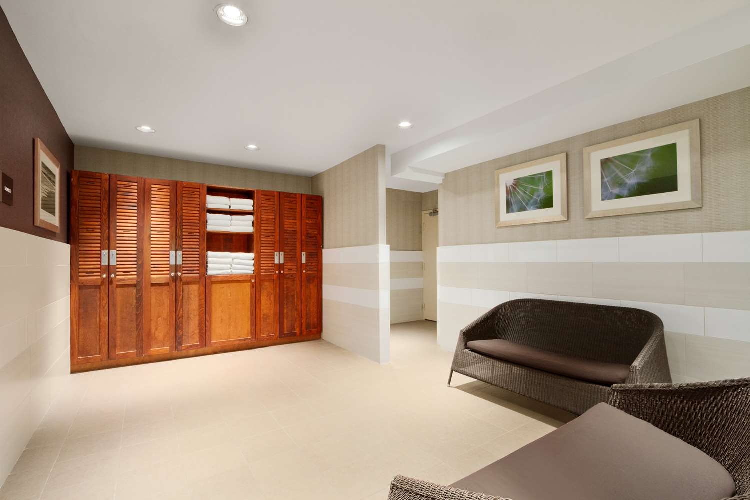 Фото DoubleTree by Hilton Hotel Toronto Downtown