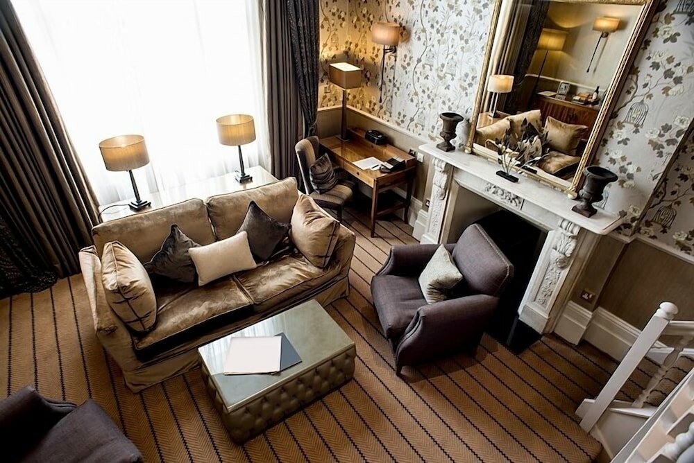 Фото The Colonnade