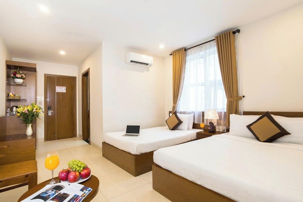 Фото Golden Light Hotel