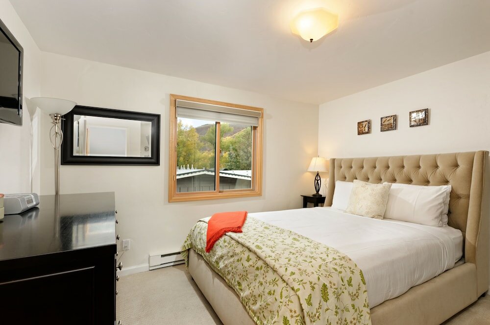 Фото Aspen Silverglo by Frias