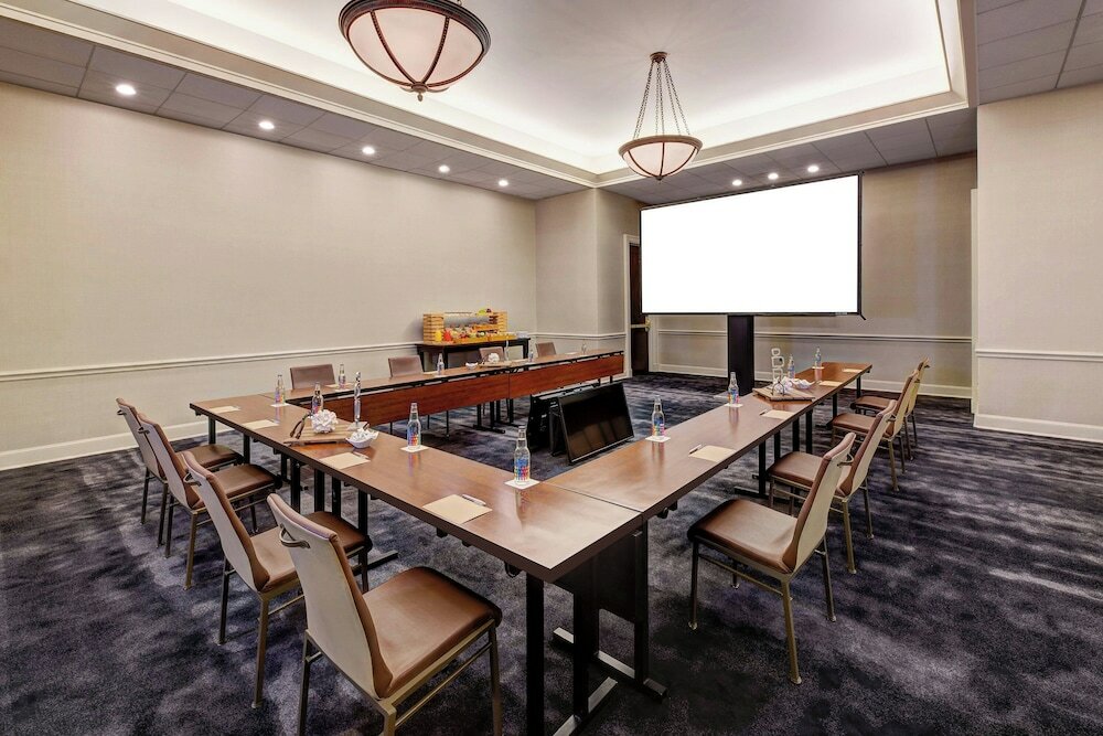 Фото The Worthington Renaissance Fort Worth Hotel