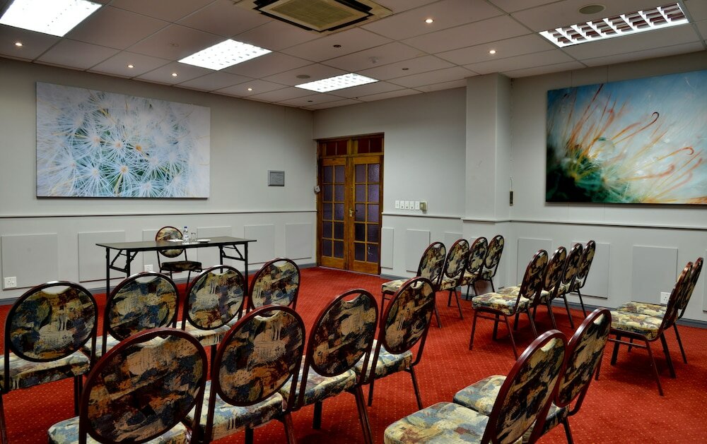 Фото Cumberland Hotel Worcester