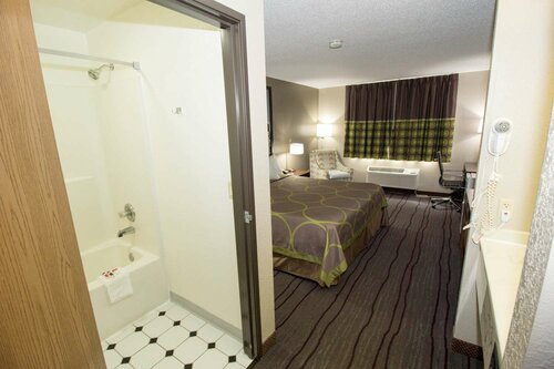 Гостиница Super 8 Ohare Chicago Elk Grove Village в Де Плейнс