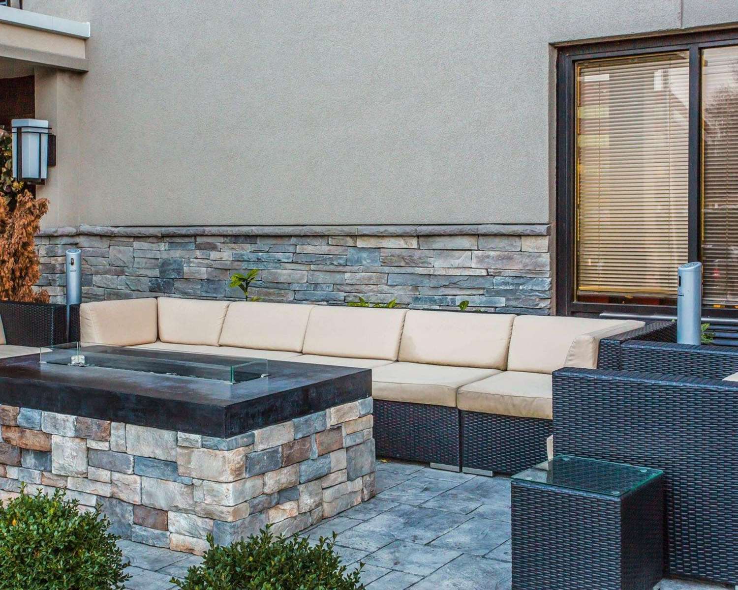 Фото Quality Suites Nashville Airport