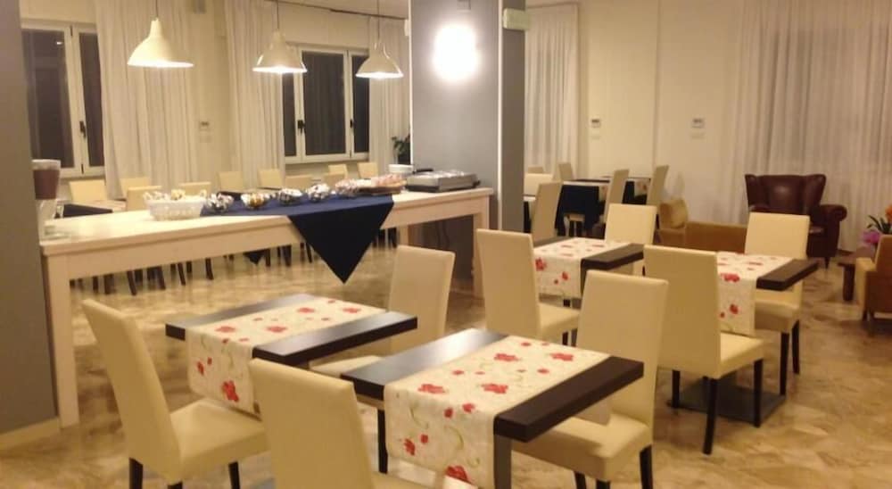 Фото Riviera Mare Beach Life Hotel