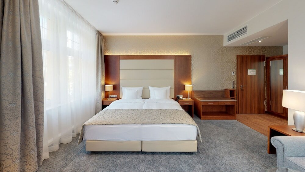 Фото Hotel Oranien Wiesbaden