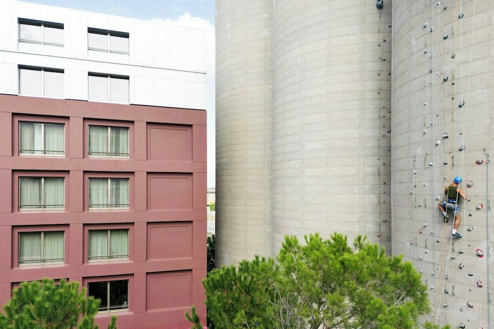 Фото Moxy Bordeaux