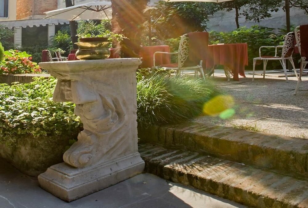 Фото Hotel Amadeus