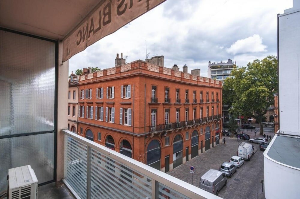 Фото Ours Blanc Victor Hugo