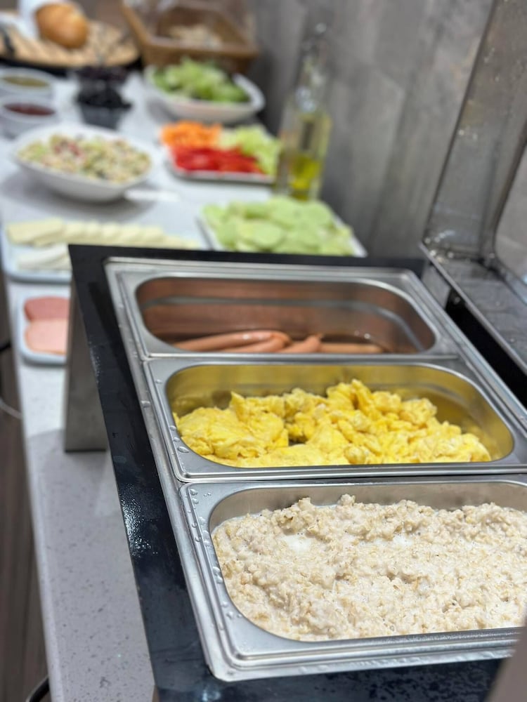 Фото Bridge Hotel