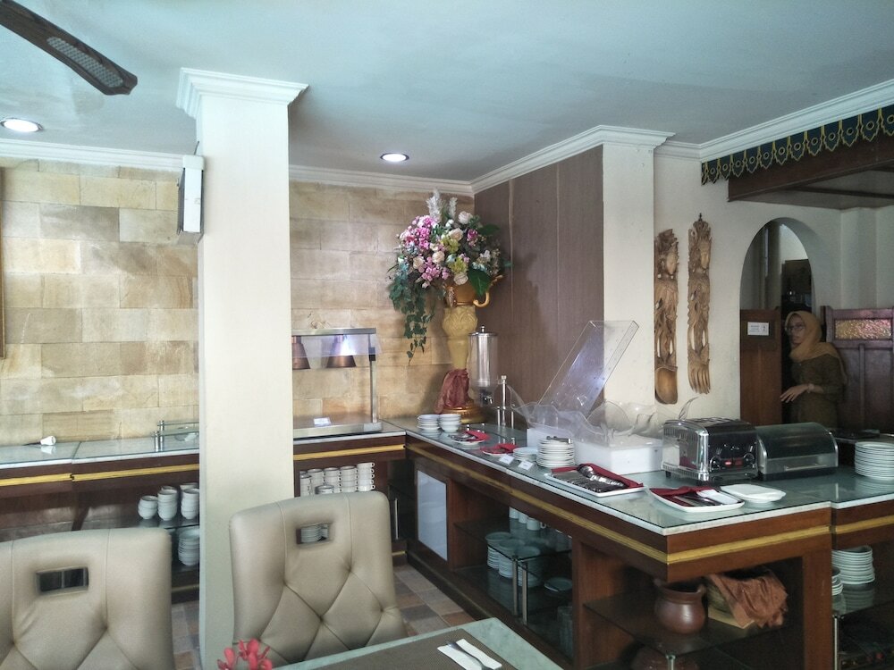 Фото Hotel Indah Palace Yogyakarta