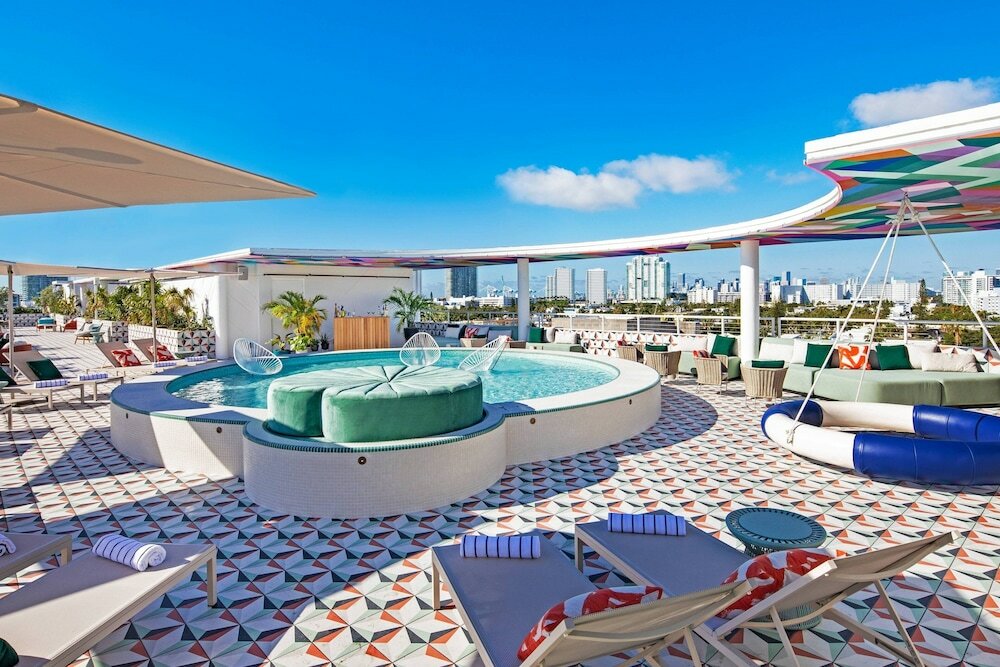 Фото Moxy Miami South Beach