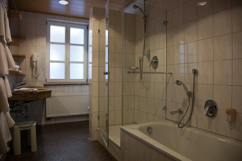 Фото Hotel Gasthof zur Windmühle