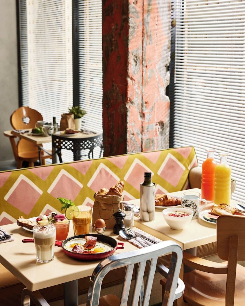 Фото Mama Shelter