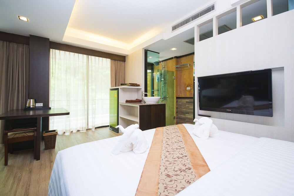 Фото Phi Phi Nice Beach Hotel Hip