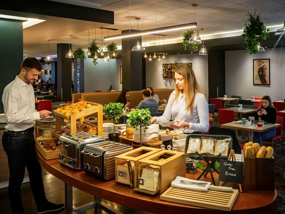 Фото Novotel Reading Centre