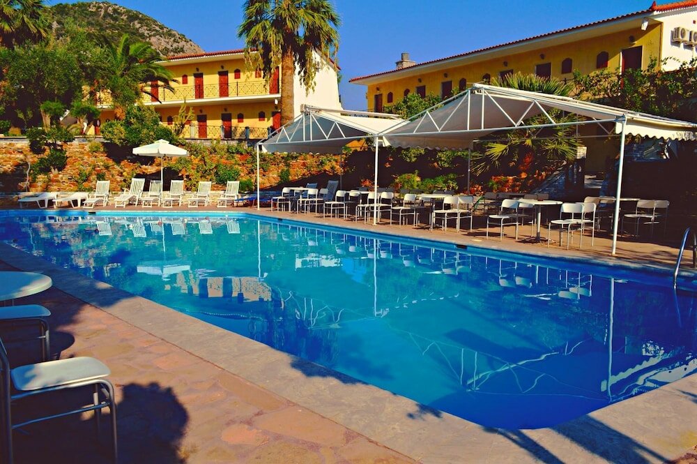 Фото отеля 1