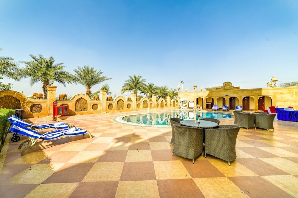 Фото Chokhi Dhani The Palace Hotel