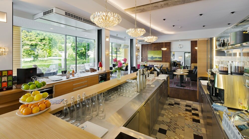 Фото At the Park Hotel