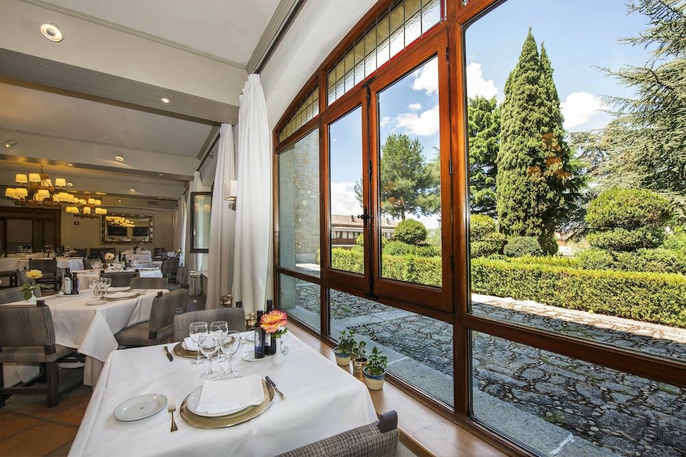 Фото Parador De Avila