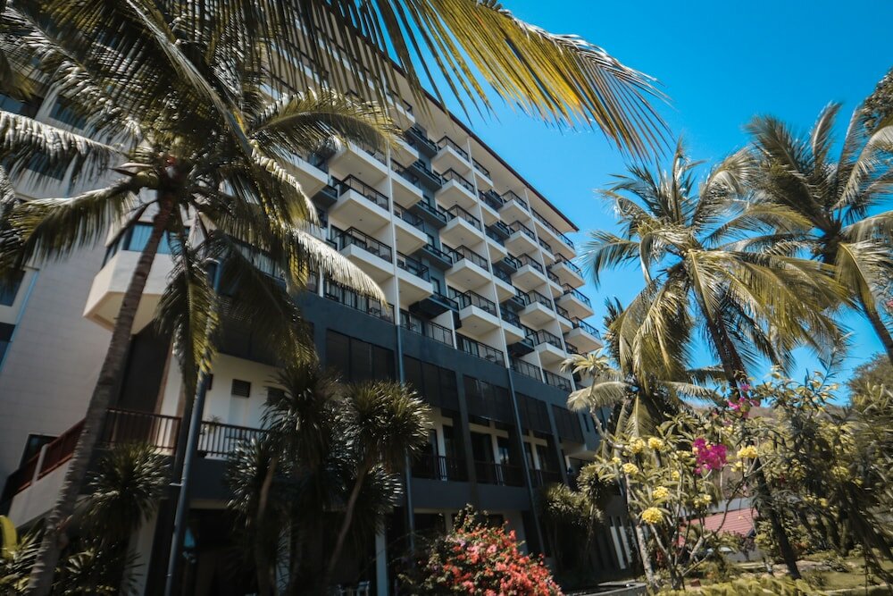 Фото Laprima Hotel Flores