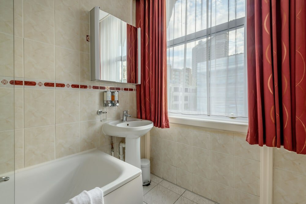 Фото Montana Hotel London