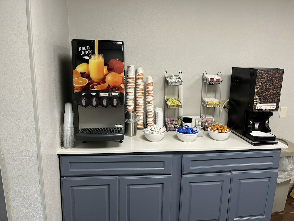 Фото Comfort Suites Clearwater - Dunedin